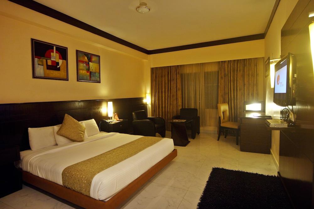 Hotel Pal Heights Bhubaneswar Zewnętrze zdjęcie