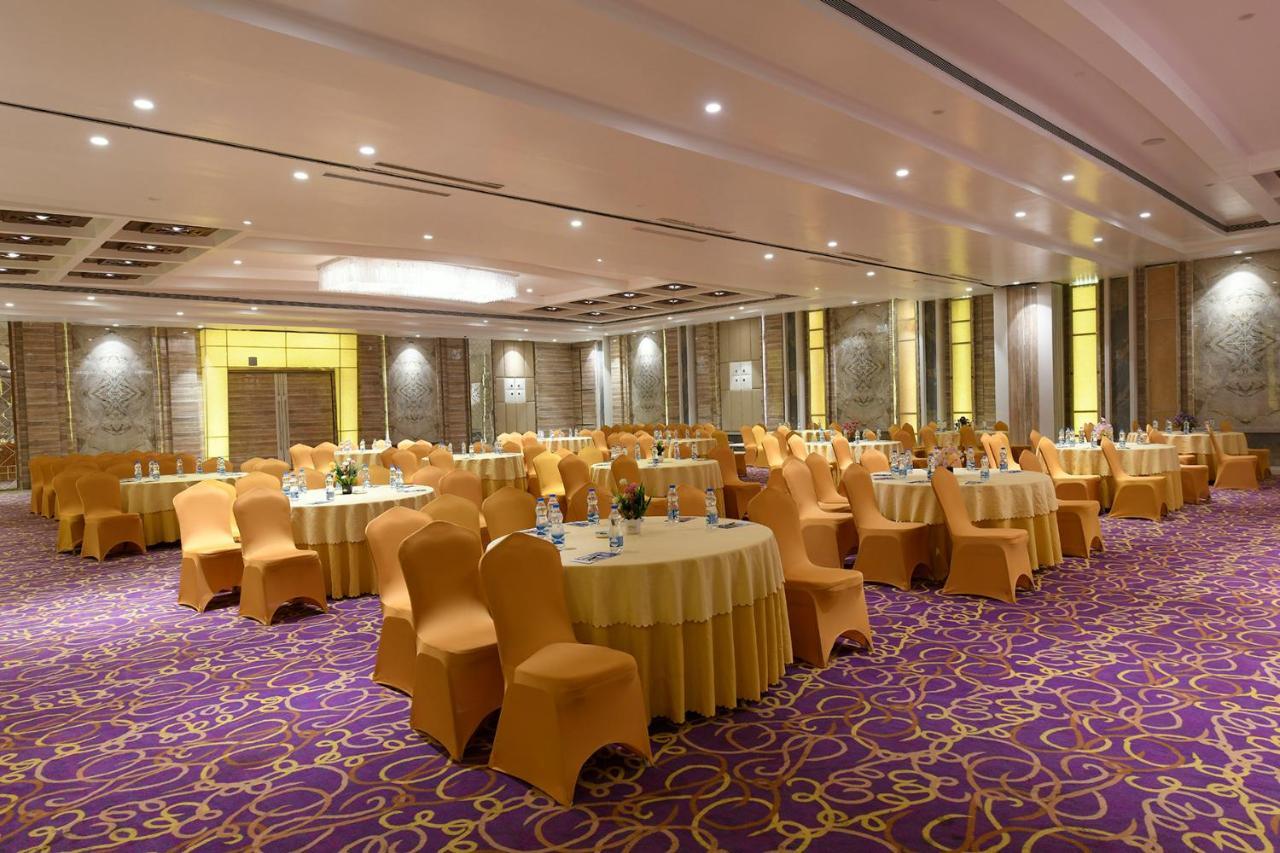 Hotel Pal Heights Bhubaneswar Zewnętrze zdjęcie