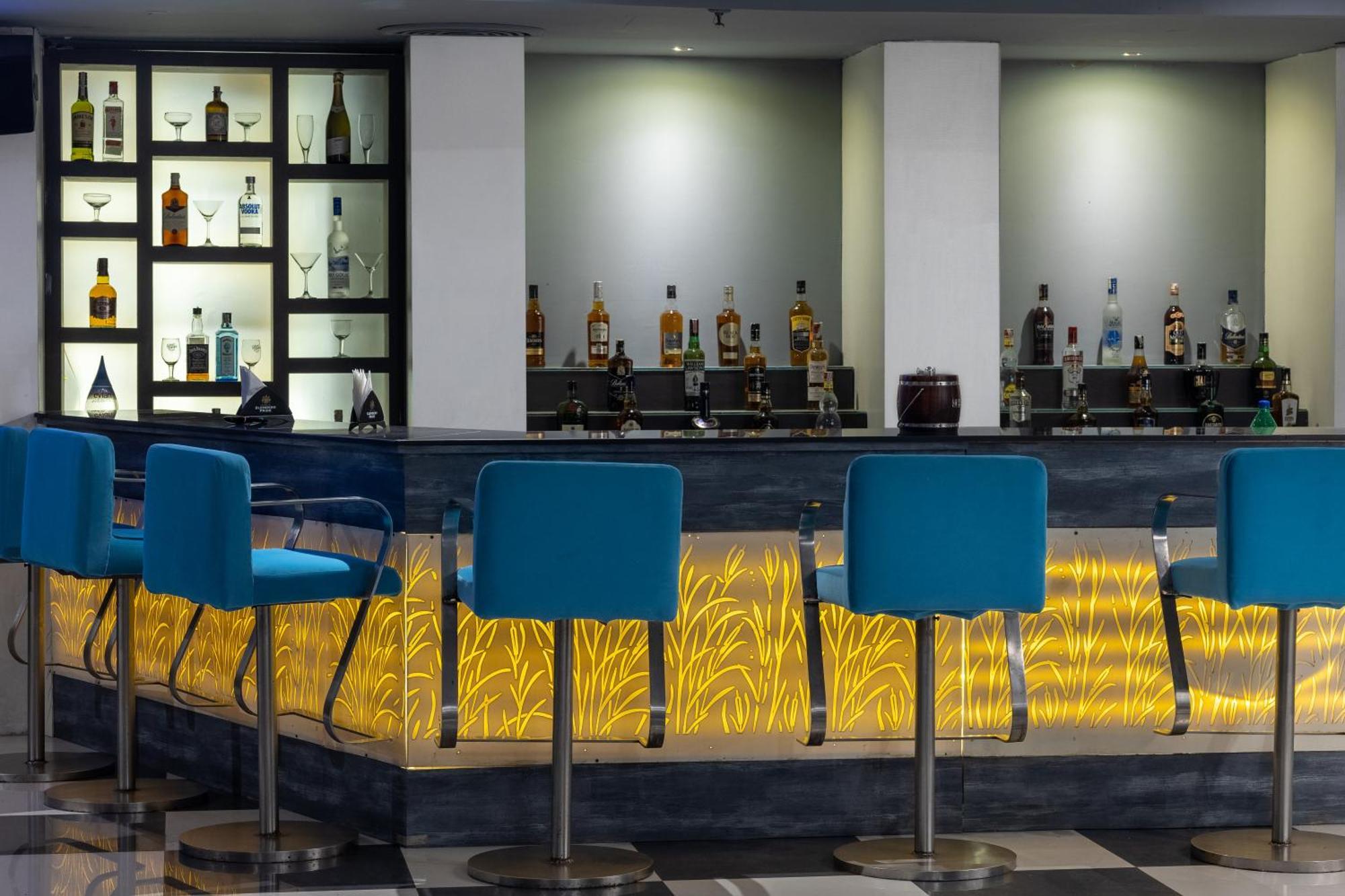 Hotel Pal Heights Bhubaneswar Zewnętrze zdjęcie