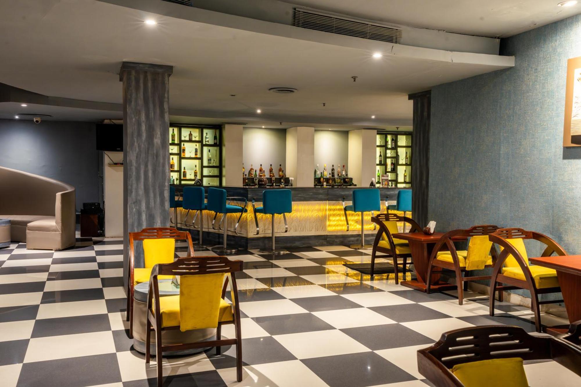 Hotel Pal Heights Bhubaneswar Zewnętrze zdjęcie
