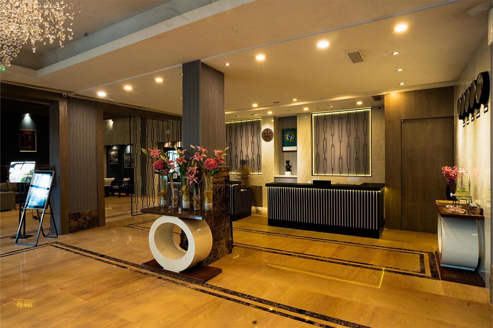 Hotel Pal Heights Bhubaneswar Zewnętrze zdjęcie