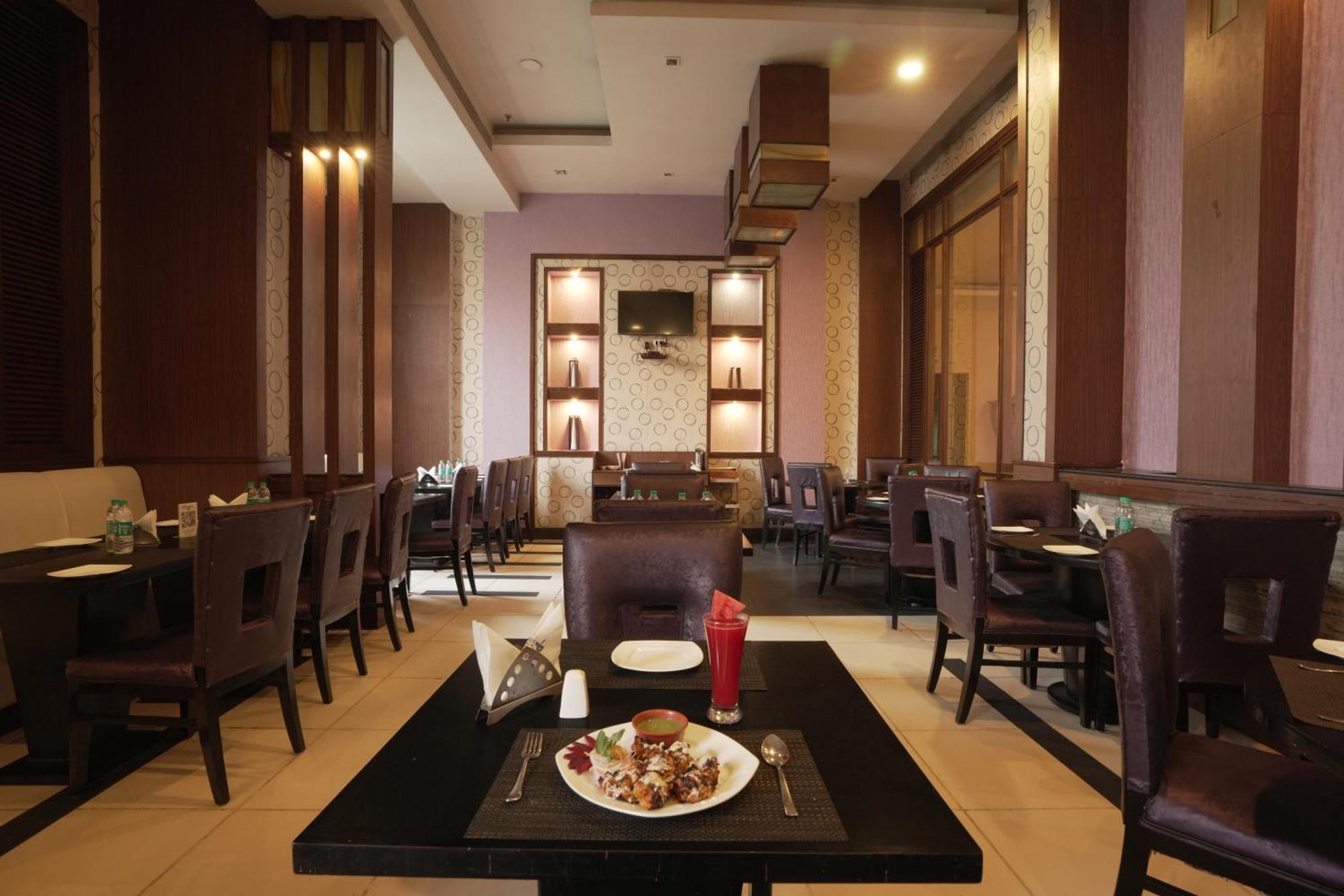 Hotel Pal Heights Bhubaneswar Zewnętrze zdjęcie