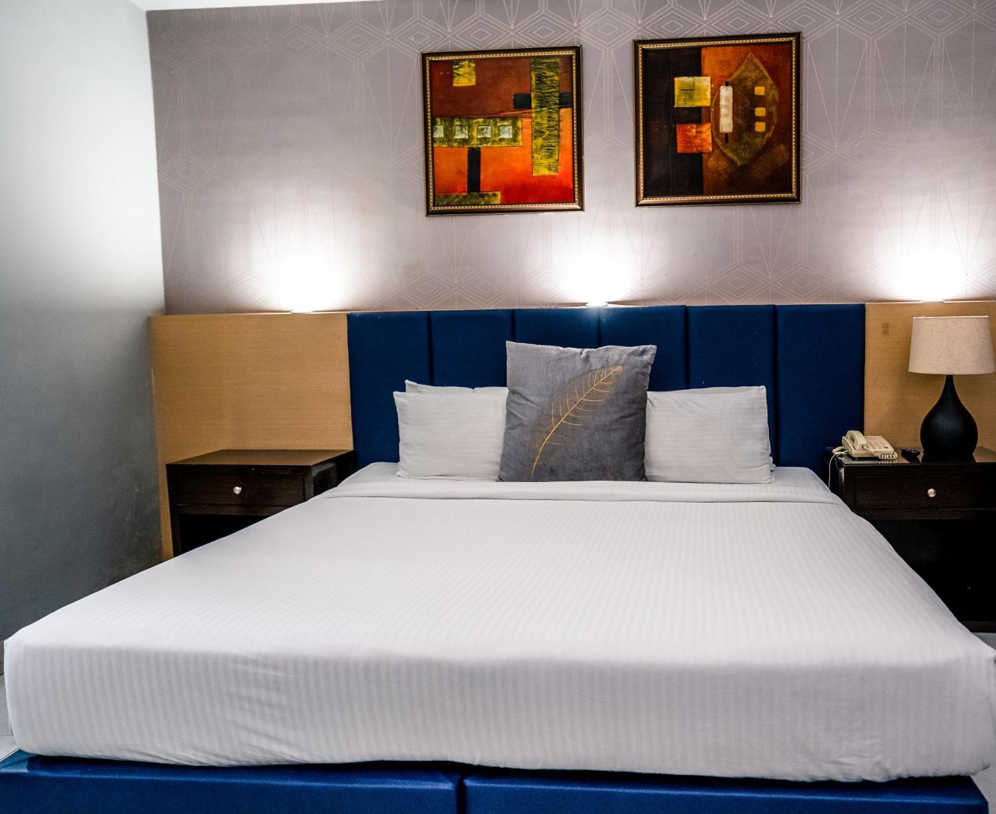 Hotel Pal Heights Bhubaneswar Zewnętrze zdjęcie
