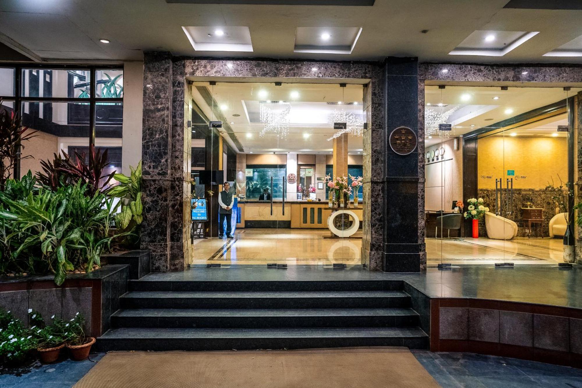 Hotel Pal Heights Bhubaneswar Zewnętrze zdjęcie