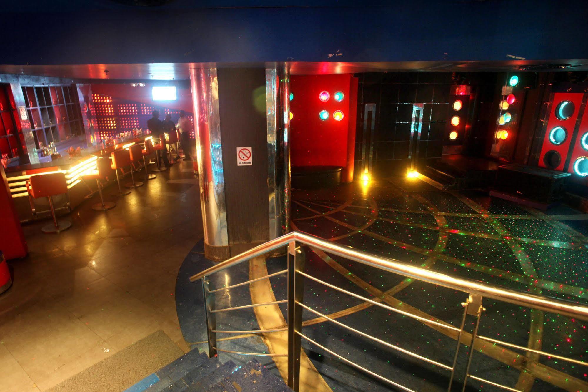 Hotel Pal Heights Bhubaneswar Restauracja zdjęcie